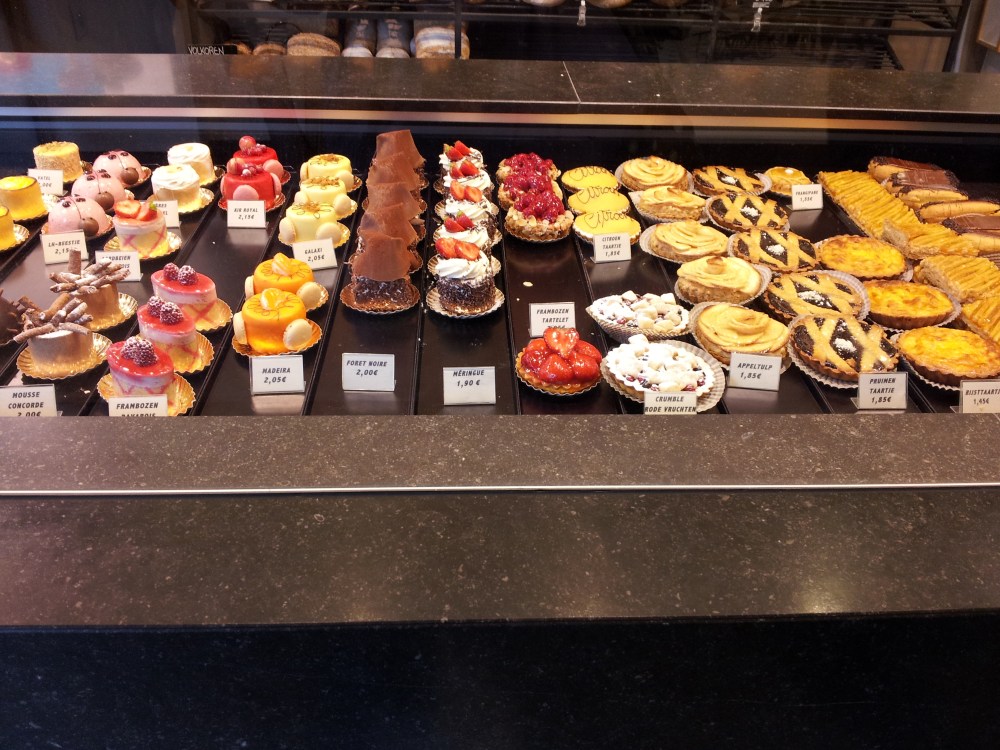 Caaaaaake in one of many impressive bakeries.