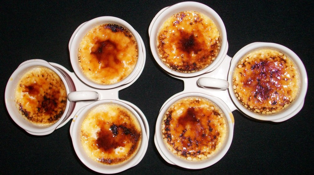 Creme Bruleé, Proffessor Stu, perfectly executed. We think this is the third outing of a creme brulee at food club, the archives are to be checked to verify this. I wonder if maybe we should have a creme brulee cook off.....